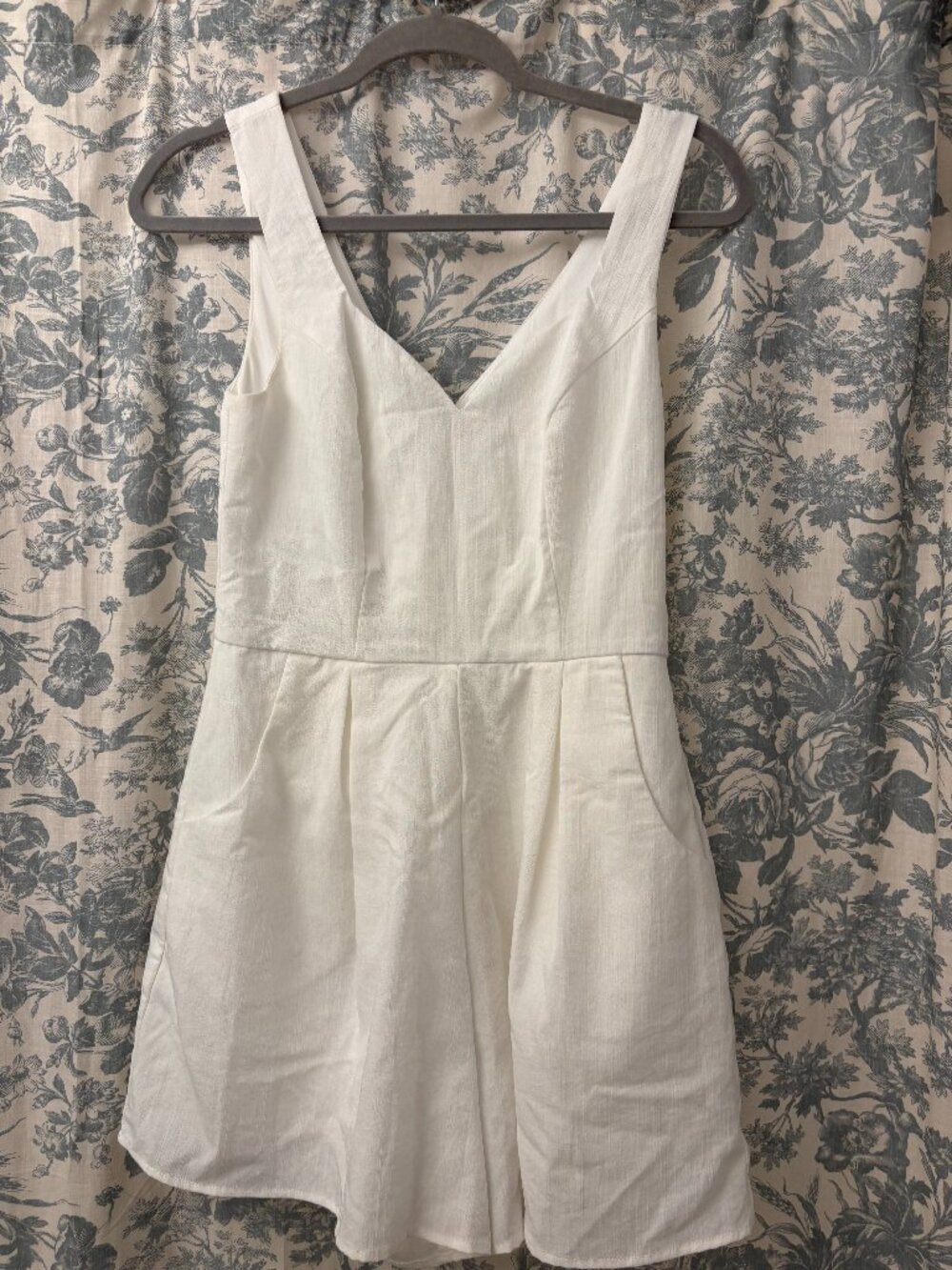 Mi Ami White Romper Size Small